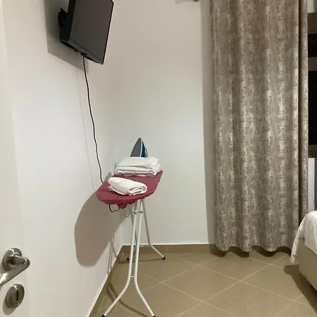 Eljos House *
